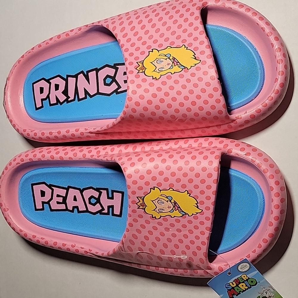 Super Mario Princess Peach slides